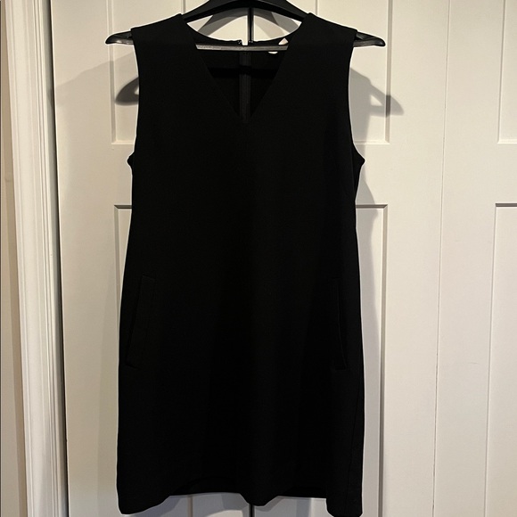 Gap Sleeveless shift dress true black large - Picture 2 of 8